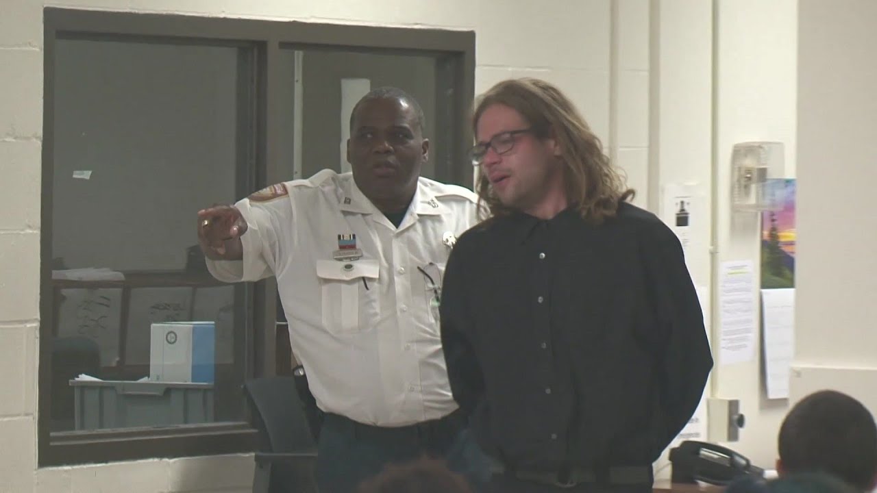 Dad accused of leaving daughter in hot car appears in court - YouTube