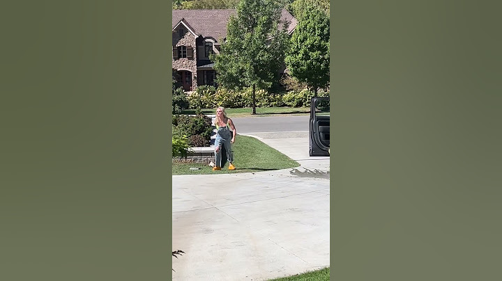 FAKE SNAKE Prank on Wife 😂🐍 #shorts #couplespranks
