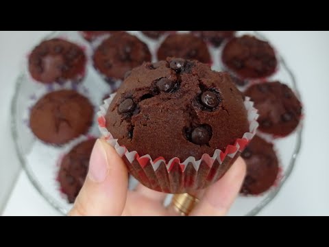 Video: Cupcakes Cu Ciocolată Lichidă