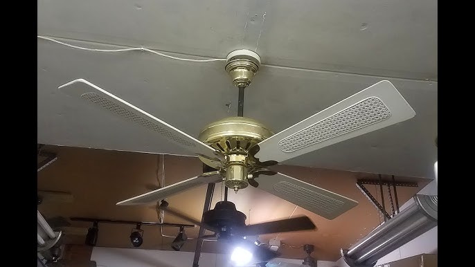 Thomas Hugger Ceiling Fan White Rubber