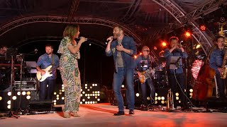 Udo & Lisa When The Rain Begins To Fall 2 Meisjes