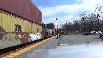 #833 CSX Q130-06 Double Stack Intermodal train