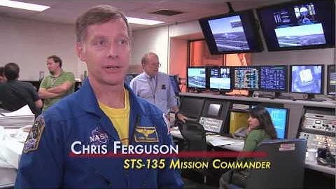 STS-135 Astronauts at the VMS