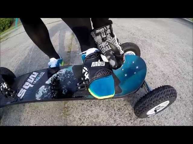 【マウンテンボード】スノーボードのオフトレに♪初音ミクちゃんがマウンテンボードに挑戦♪