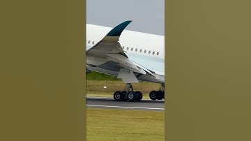 Cathy Pacific A350-900 Same Team, Same Dream! #cathaypacific #a350 #takeoff