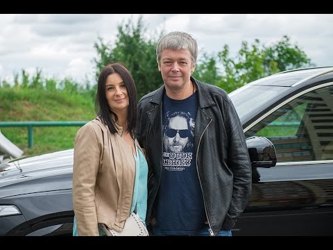 «Саша любит только ее, а я мешаю их счастью»: кто пытался разлучить с мужем Екатерину Стриженову «Саша любит только ее, а я мешаю их счастью»: кто пытался разлучить с мужем Екатерину Стриженову