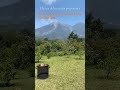 estás viendo al Volcán de Fuego hacer lo suyo 🔥🌋