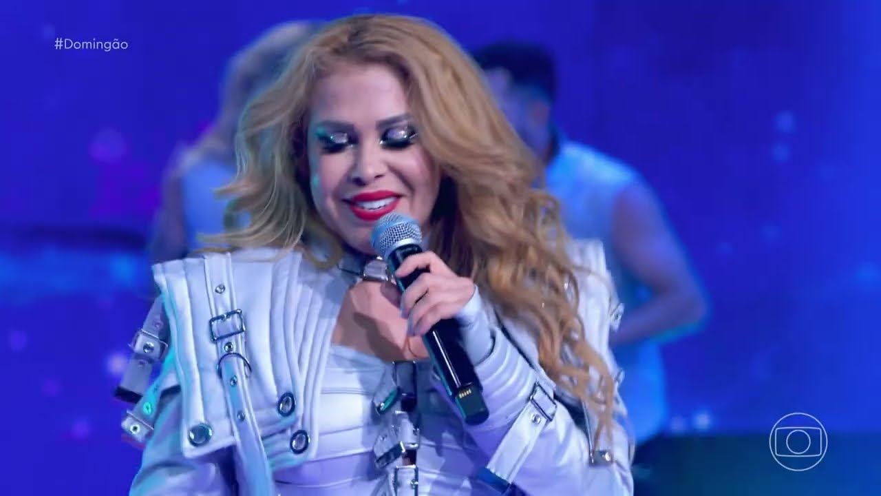 Joelma emociona com 