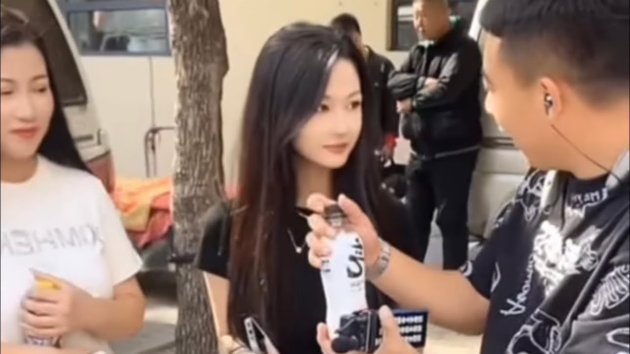 元帅户外搞笑撩美女