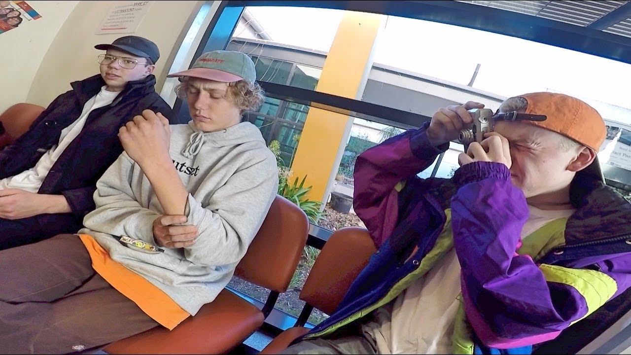 MY BEST FRIEND BROKE HIS WRIST AT SKATE PARK! YouTube