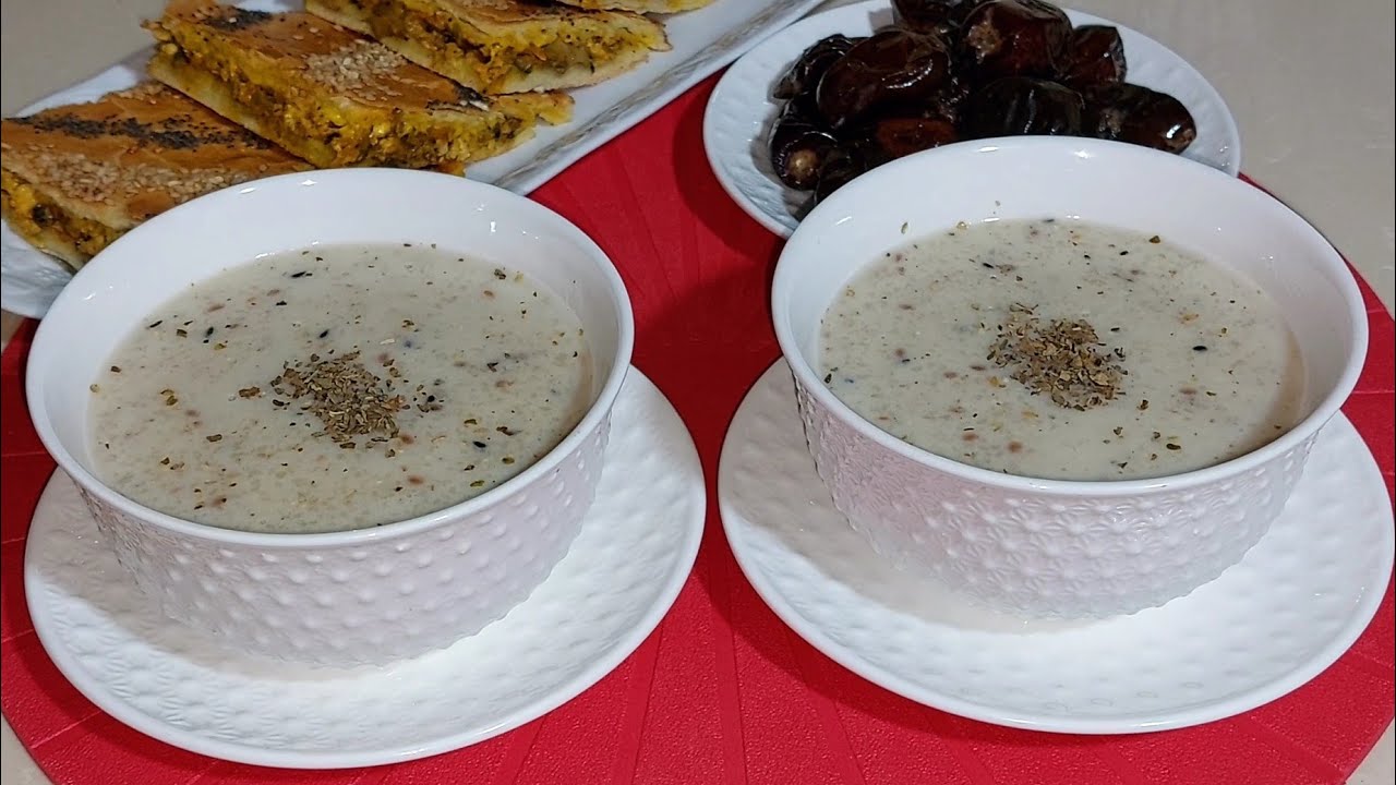 حساء الشعير بالأعشاب المفضل عندي و كل أفراد أسرتي صحي جدا و غني بمكوناته النافعة👌تحضيره سهلة و سهل👍