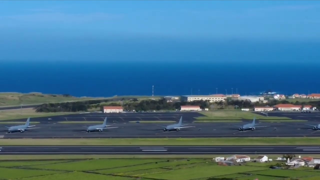 HÁ TANTOS AVIÃOS  DE GERRA NA BASE DAS LAJES TERCEIRA AÇORES 