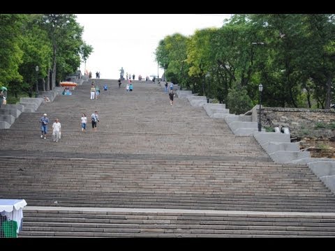 Vídeo: Historia Del Acorazado 