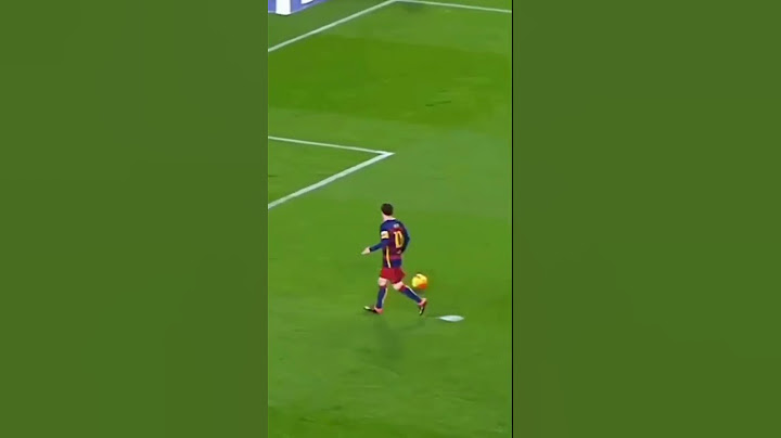 Messi's pass to Suarez on penalty!!!