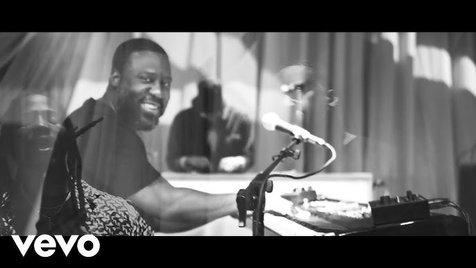 Robert Glasper - Black Superhero: listen with lyrics