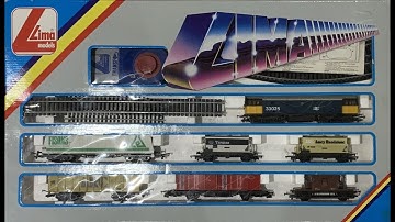 Lima BR (British Railways) Class 33 Diesel Locomotive #33025 with BR Freight Car Train