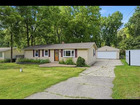 608 Snyder Rd, Highland, MI home video tour