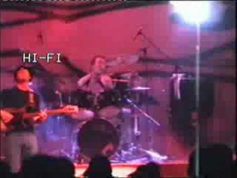 在 YouTube 上觀看「Cosmonks - Jump and Fall」