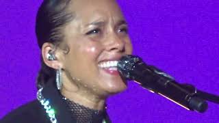 ALICIA KEYS IF I AIN´T GOT YOU (second chorus in spanish) LIVE IN MADRID, JULY 4th 2022