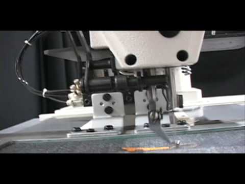 A Máquina Filigrana Eletrônica Zoje pode executar diversos bordados em jeans dentro de um campo de 22 x 11 cm.