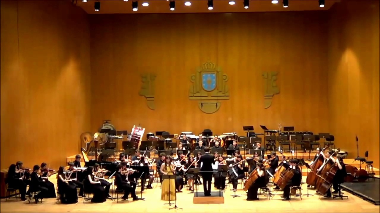 B.Martinu oboe Concerto / Carolina Rodriguez (II.,III. mov.) YouTube