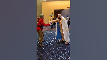 TF2 Soldier plays rock, paper, scissors at Cons! Pr.3 #animeweekendatlanta #cosplay  #tf2cosplay