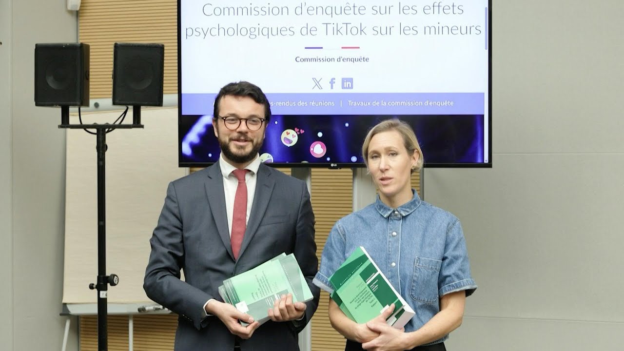 Legisladores franceses recomendam proibição das redes sociais para menores de 15 anos | AFP