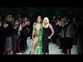 Versace женская коллекция, весна лето -2020, модный показ