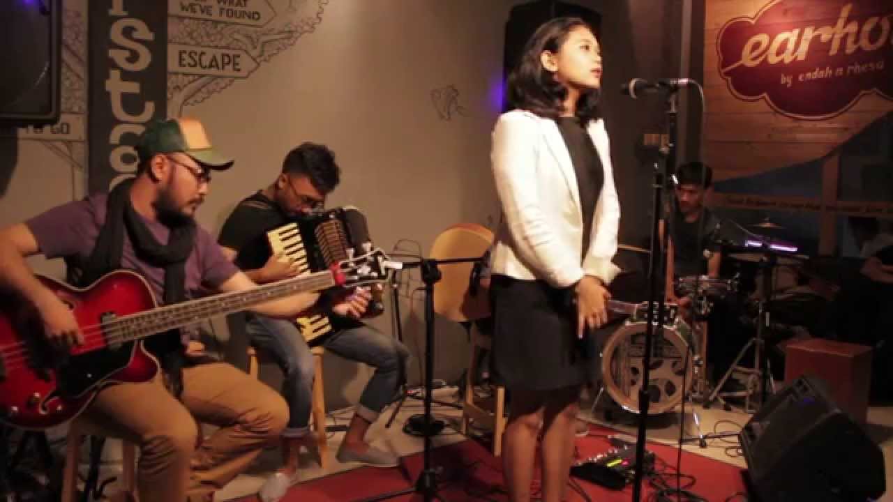 SVARNA feat Natasha Attamimi - Diwajahmu Kulihat Bulan