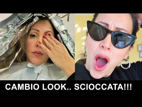 dal-parrucchiere.."oddio-cosa-ho-combinato?!!-scioccata-!!!"