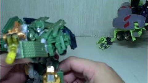 Transformers ROTF Hoist vs MixmasterTRU Exclusive G1 colors Back Road Brawl 2-pack Part 1