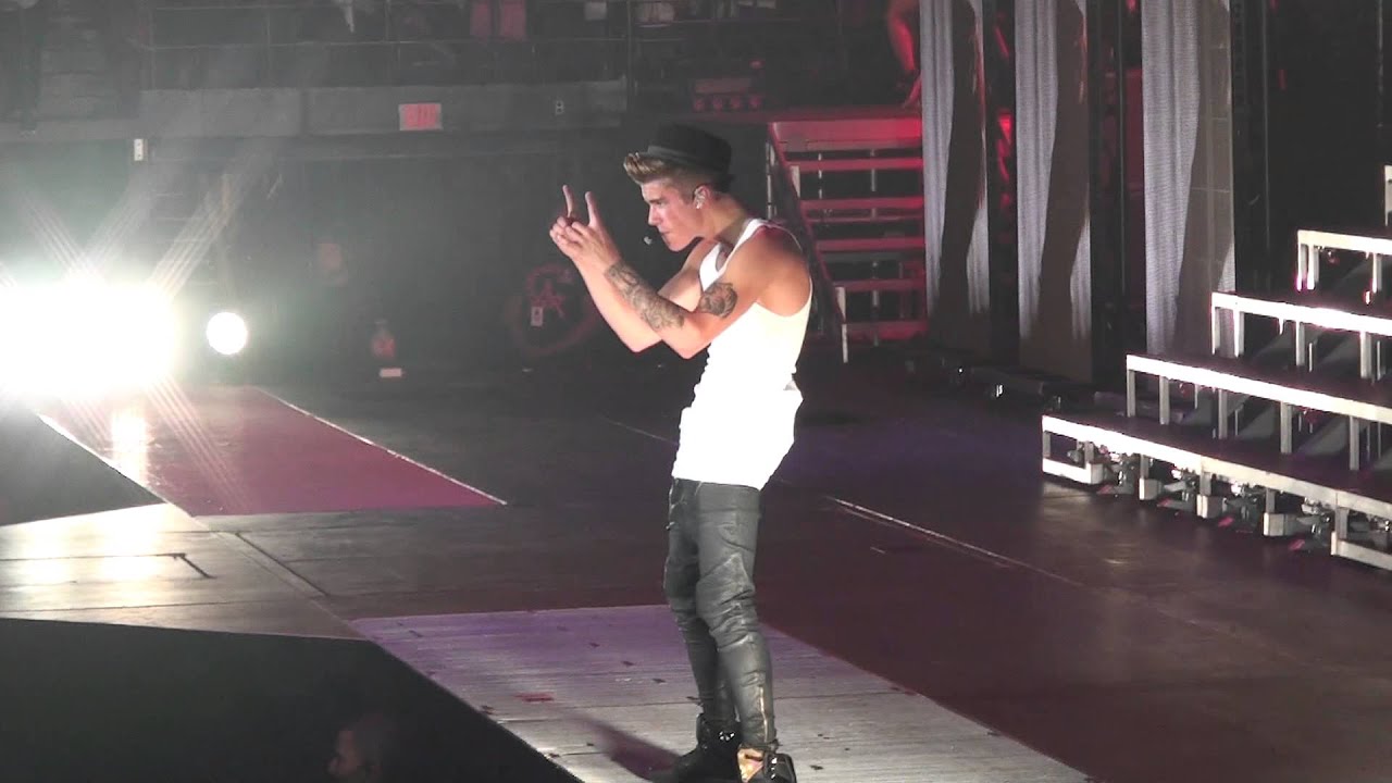 Justin Bieber - She Don't Like the Lights (San Diego)