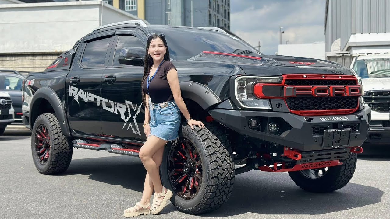 Raptor Grille With Red Accents Ford Ranger Wildtrak 2WD Off Road Customization Truck Thailand Review