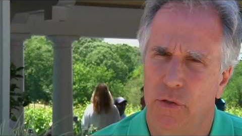 Hamptons.com Main Street Series Presents Icon Henry Winkler