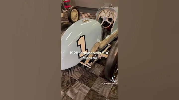 1928 Indianapolis 500 vintage race car. Full detai...