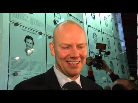 Video: Mats Sundin Kekayaan Bersih: Wiki, Menikah, Keluarga, Pernikahan, Gaji, Saudara