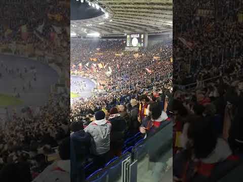 Roma Vitesse: l'esplosione di gioia della Curva Sud al gol di Abraham