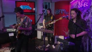 Video thumbnail of "Son Mieux - Sorry (Live at Giel 3FM)"