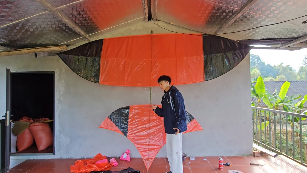 Mình đã hoàn thành diều đuôi cá 4m từ nan cáp quang