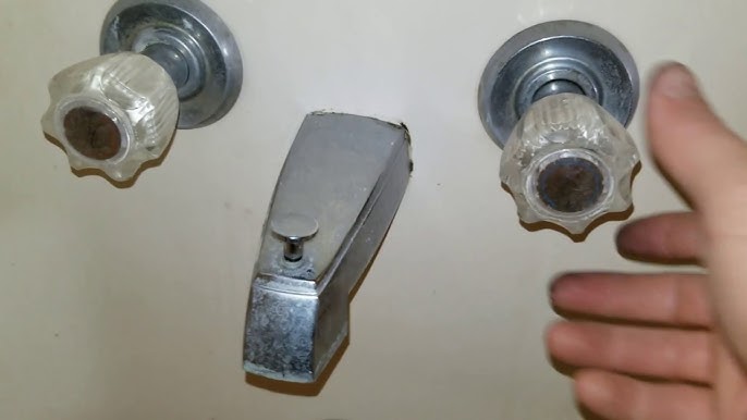 How to Replace a Two Handle Bathtub Faucet: DIY Guide