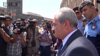 Քաղաքապետարանի աշխատակազմի քարտուղարը դուրս եկավ ակտիվիստների մոտ
