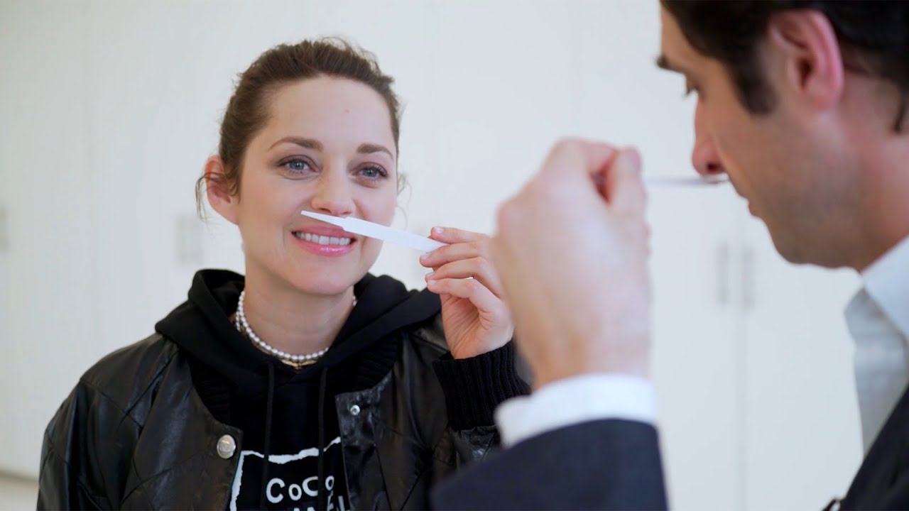 CHANEL N°5 Behind The Scenes: Marion Cotillard's Connection with the  Fragrance — CHANEL Fragrance 