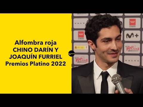 Chino Darín y Joaquín Furriel (El Reino) en la alfombra roja de los Premios Platino 2022.