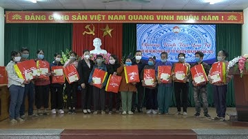 Tặng quà Tết cho hộ nghèo nhân dịp Tết Nguyên đán Nhâm Dần