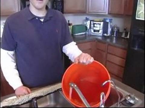 How to Wash Windows : Filling a Bucket for Window ...