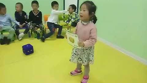 ESL flashcards game with dice. (MA Muxi)