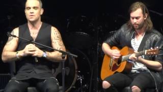 Robbie Williams - H.E.S - LMEY Tour Live in Paris - 31.03.2015