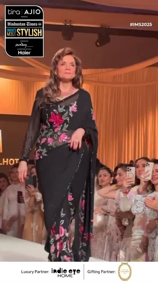 HT Style Awards 2025: Veteran Actress Mumtaz Stuns On The Ramp For Designer Manish Malhotra