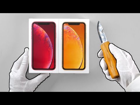 new-"cheap"-iphone-xr-unboxing-+-fortnite-battle-royale-skin-figures