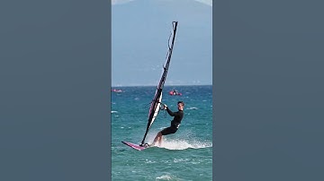 Windsurfer tries forward loop 😲😬